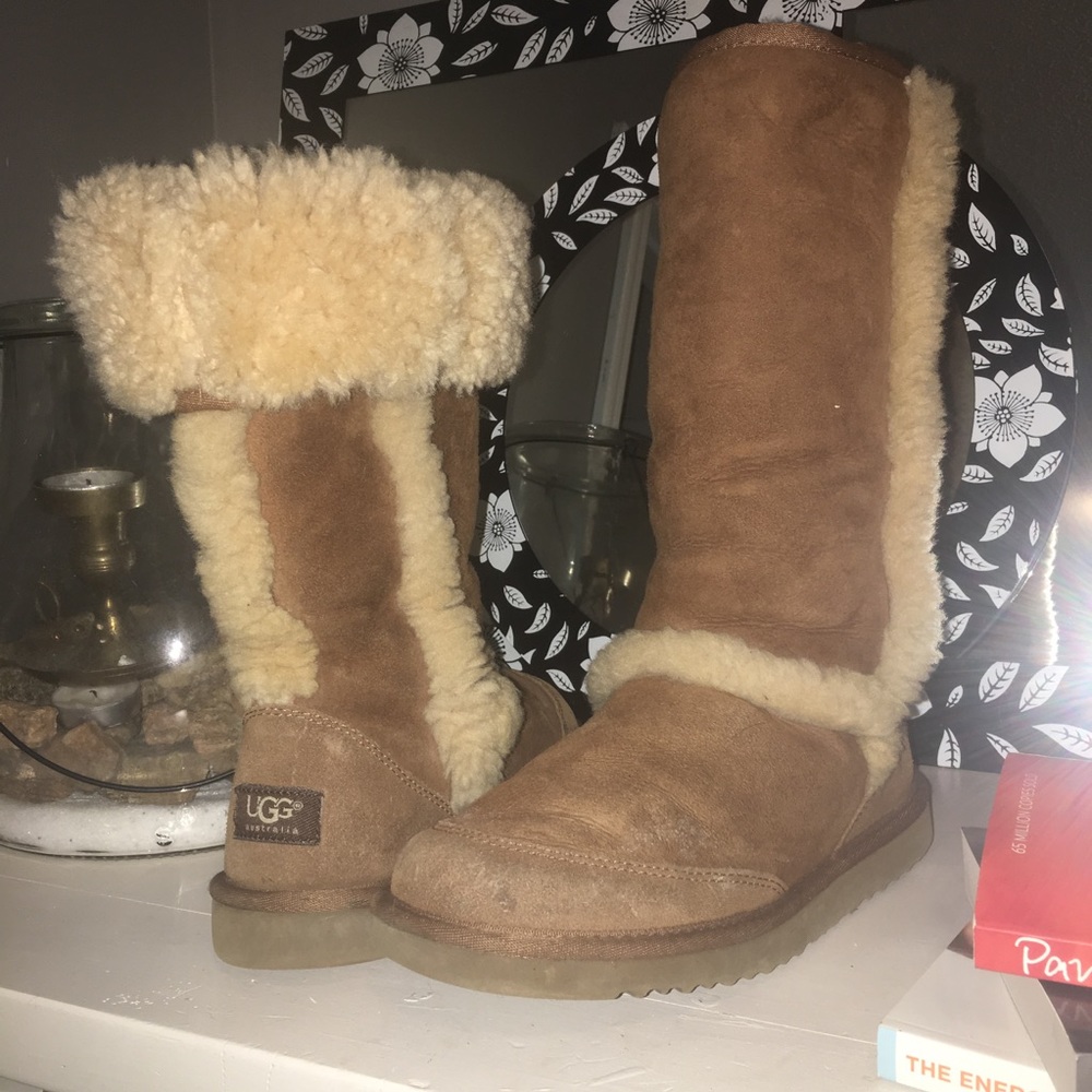 UGG classic sun sparkle size 8